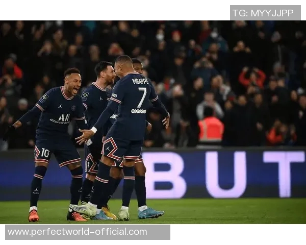 德甲精彩对决巴黎圣日耳曼险胜里昂点球大战引燃全场激情