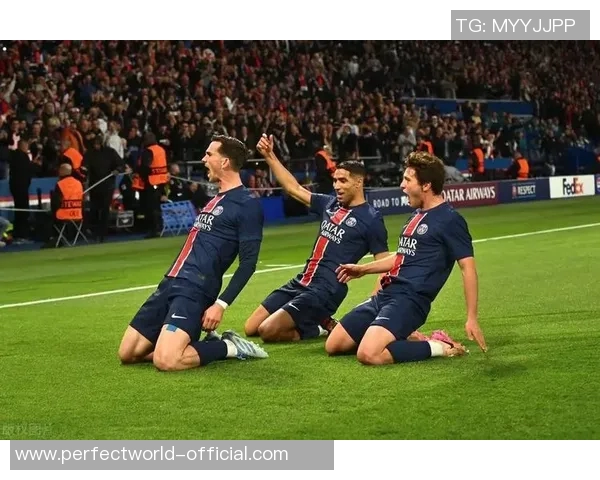 英超激战：拜仁4-0战胜里昂点球大战瞬间点燃全场激情