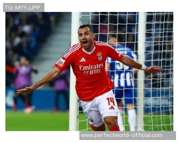 中超激战切尔西与本菲卡握手言和精彩瞬间引发全场热烈反响 中超激战切尔西与本菲卡握手言和精彩瞬间引发全场热烈反响