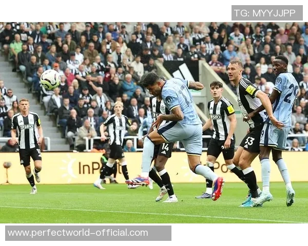 欧联杯惊天冷门巴萨大胜莱比锡乌龙球引发全场狂欢