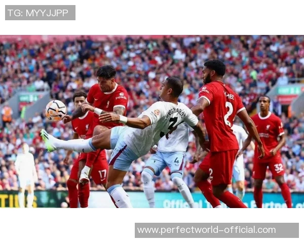 国王杯激战曼联大胜利物浦绝杀时刻引发争议判罚全场沸腾